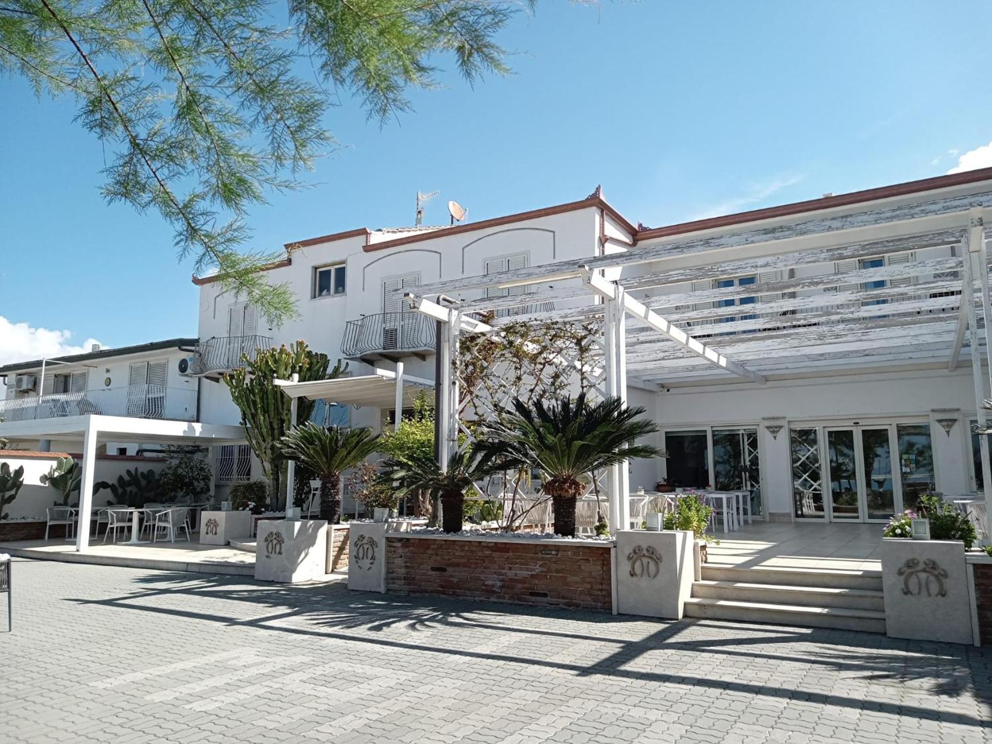 Hotel Mandetta - Adults Only Paestum Eksteriør billede