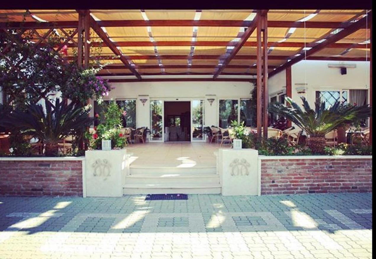 Hotel Mandetta - Adults Only Paestum Eksteriør billede